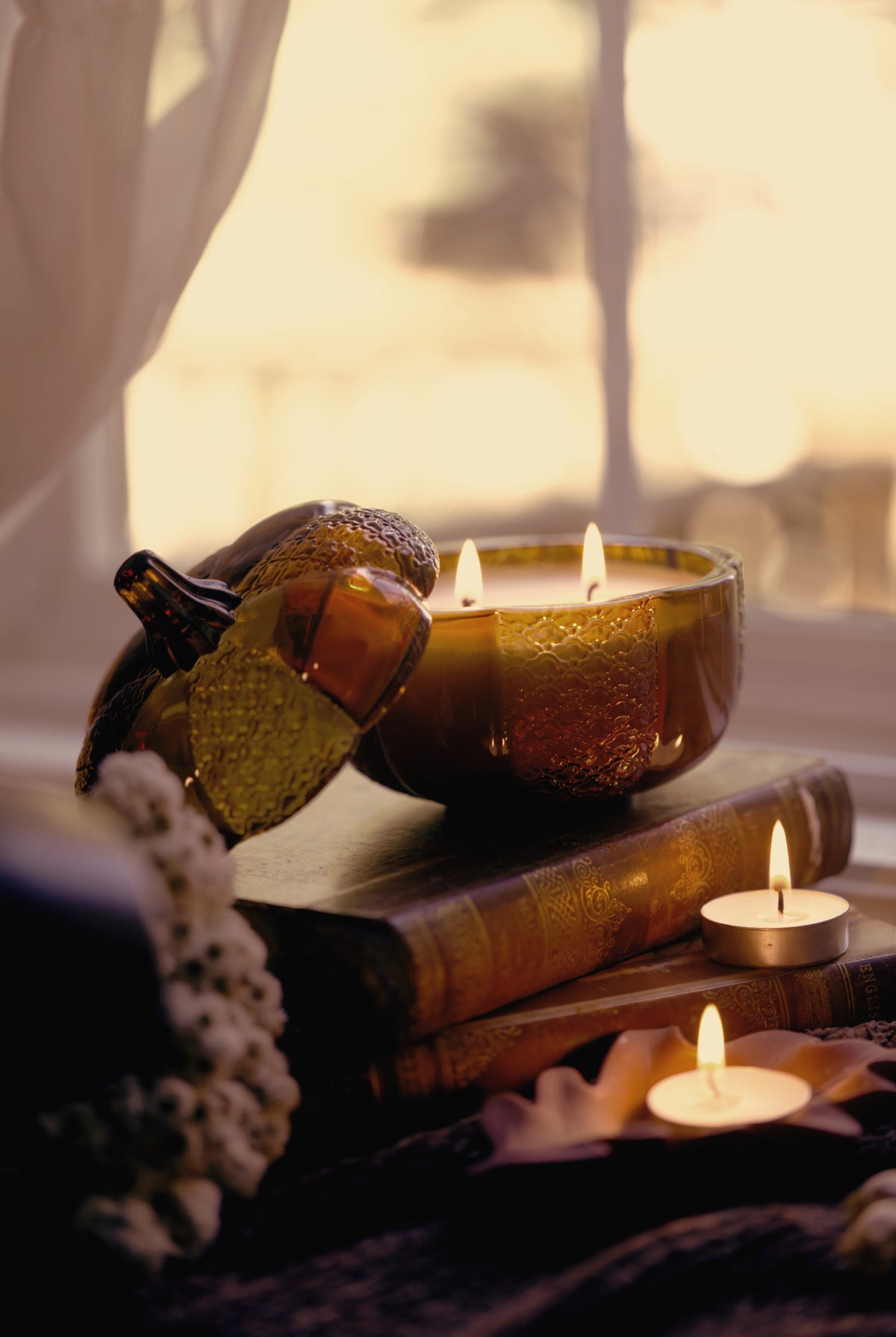 Amber pumpkin candle