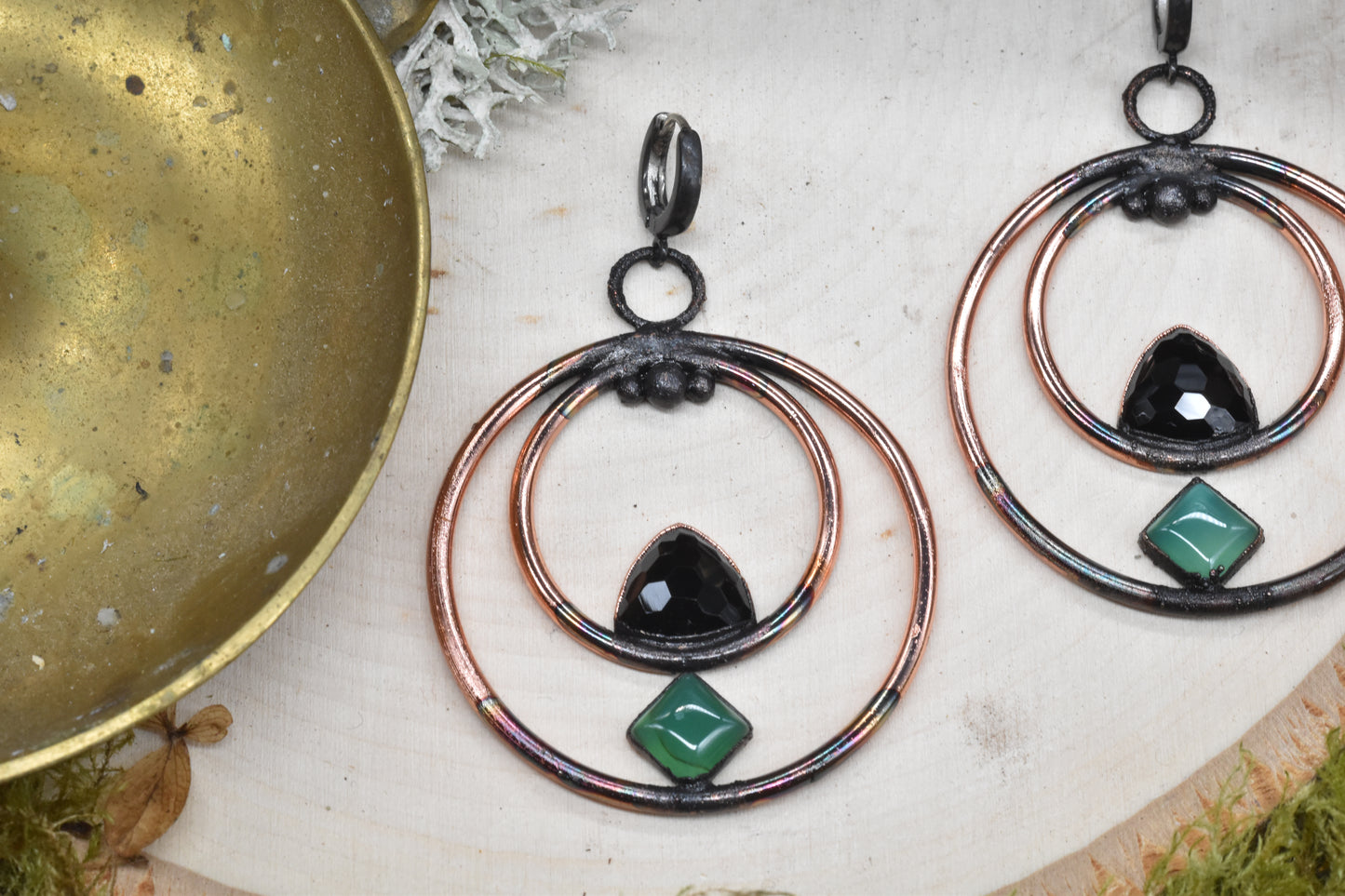 Black and green onyx in copper earrings