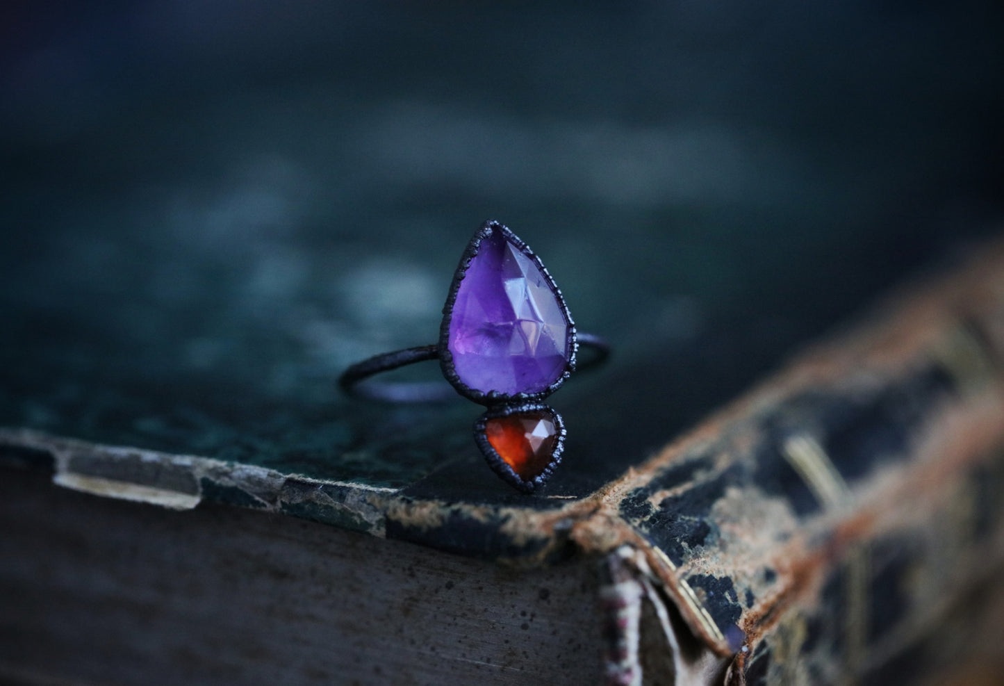 Amethyst & garnet ring// size 9 U.S