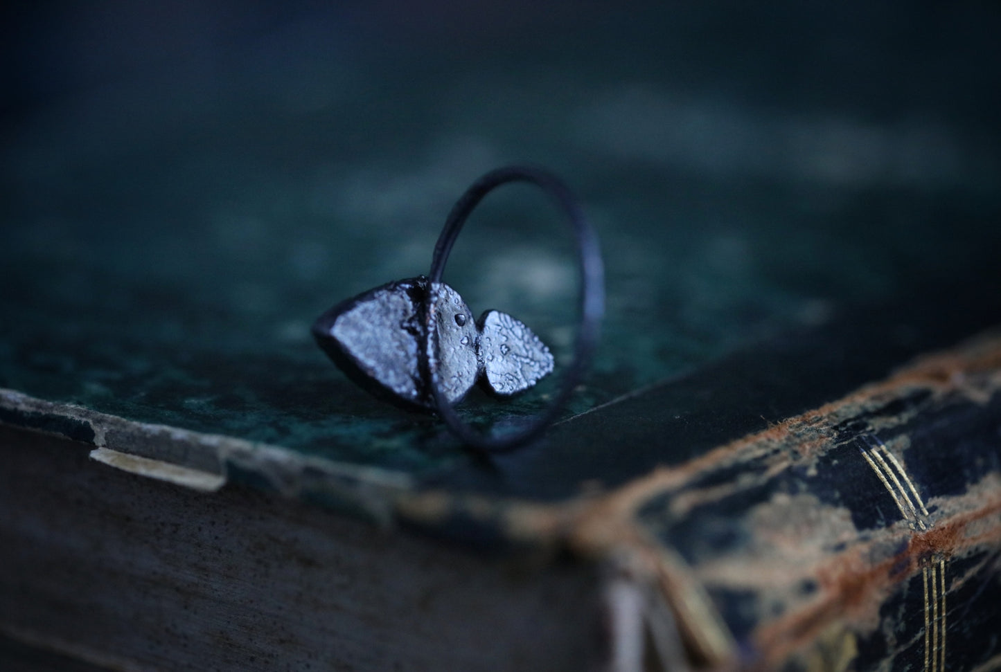 Amethyst & garnet ring// size 9 U.S