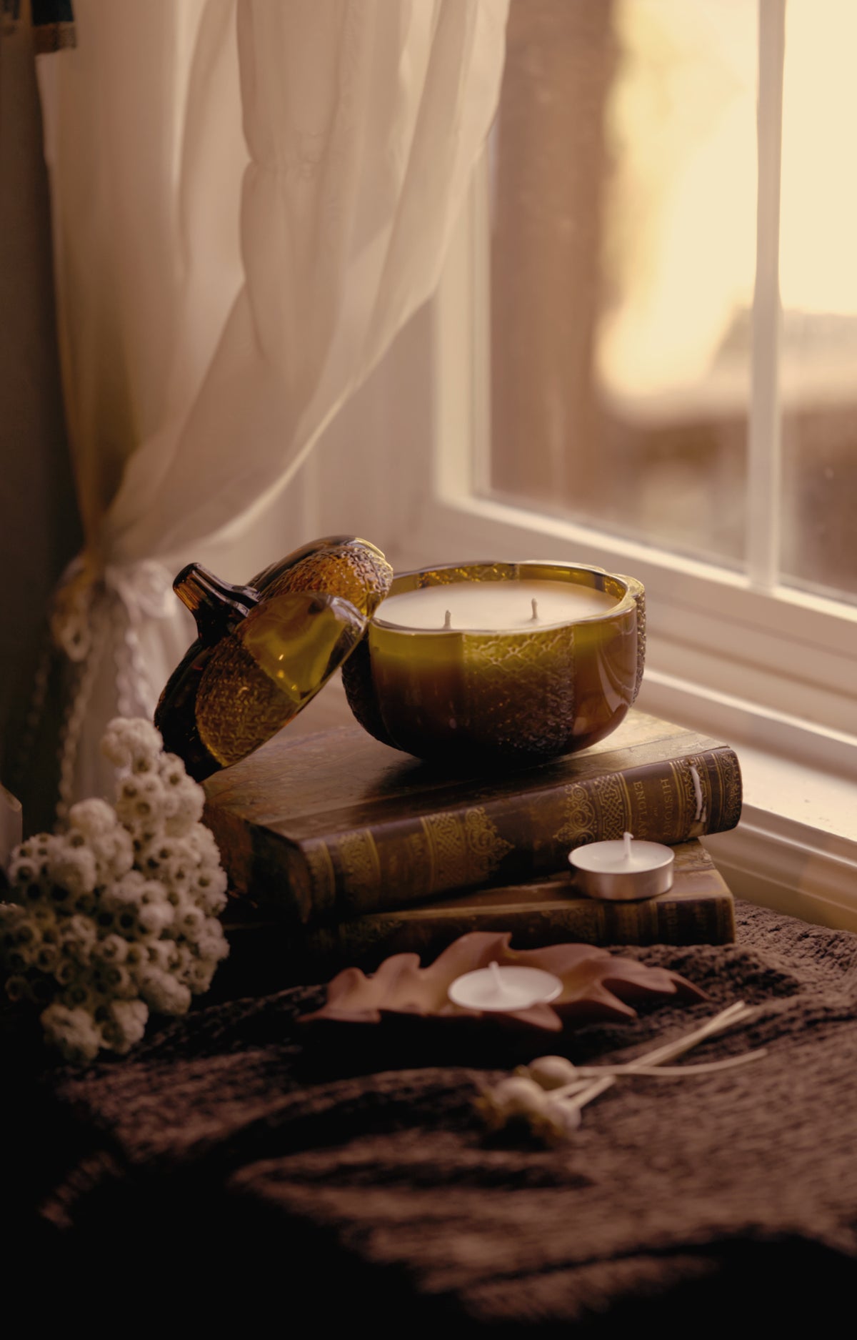 Amber pumpkin candle